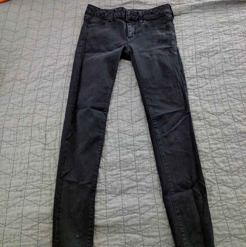 American Eagle black skinny jeans size 2